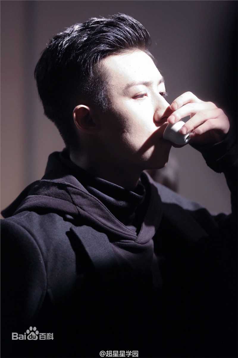 精选谷嘉诚(Jason Koo)在《超星星学园》苏格拉底中的图册