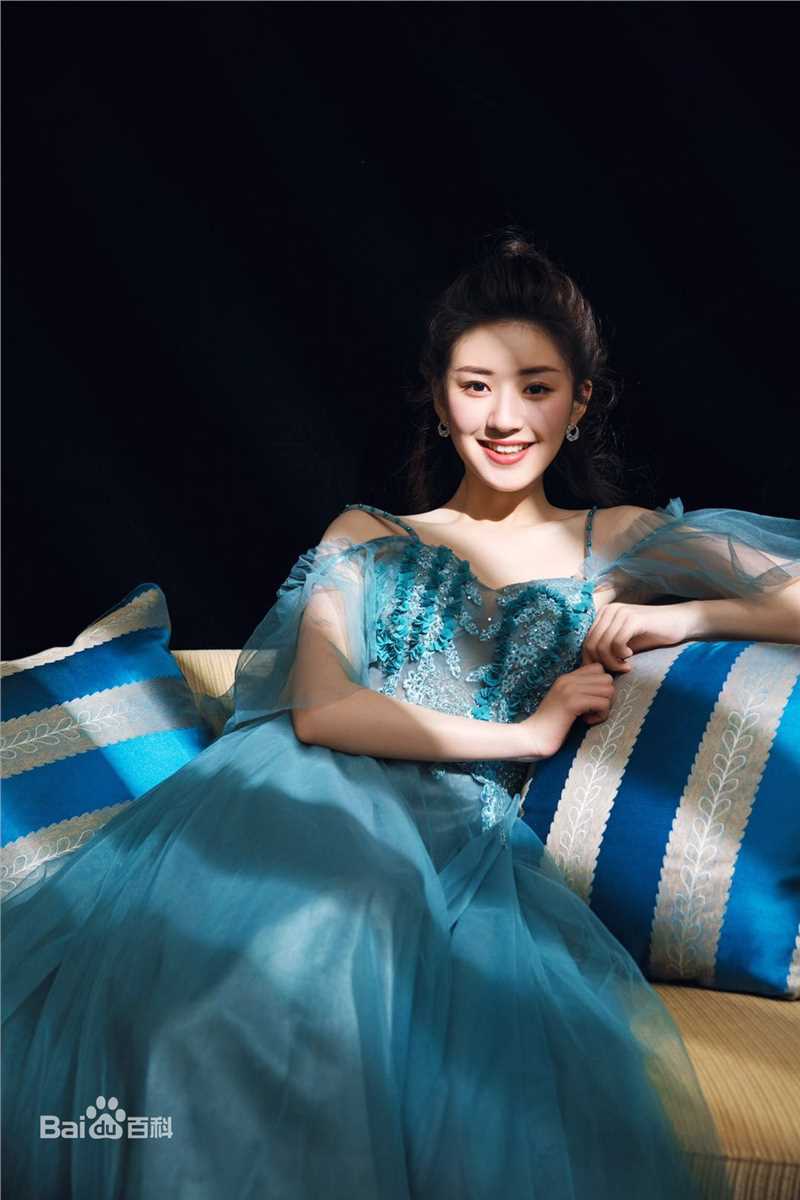 赵露思第三届金骨朵网络影视盛典图片图集