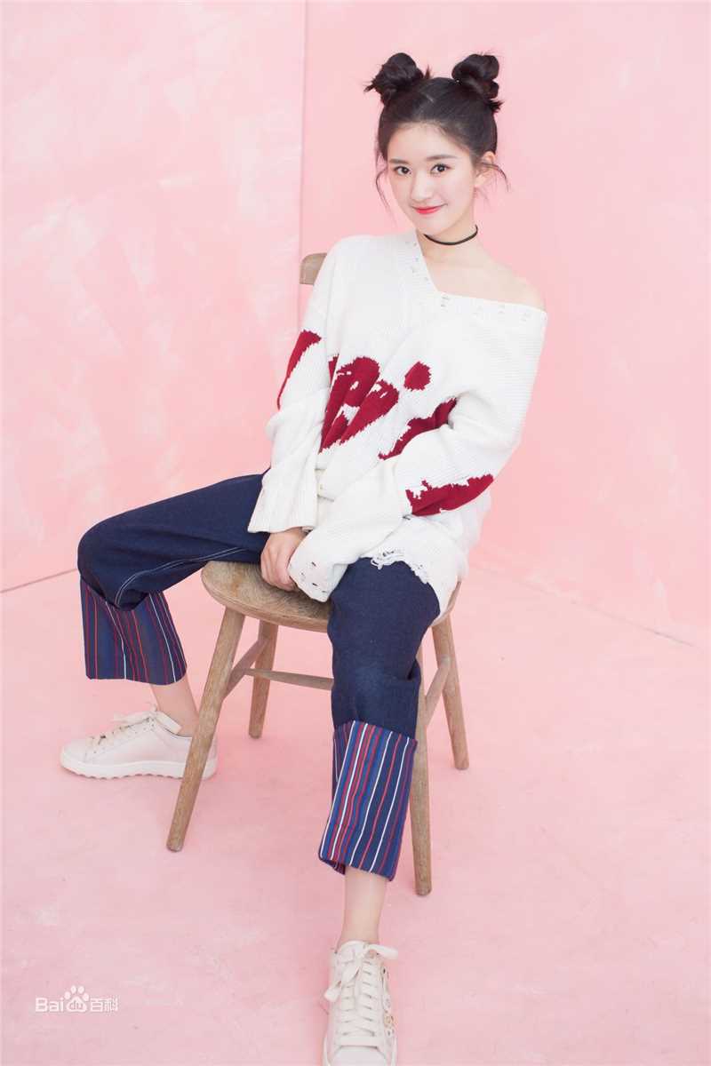 赵露思概述图册图册