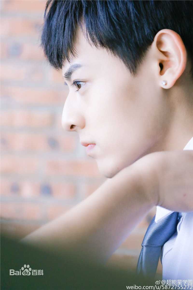 最优质白澍在《超星星学园》万适存中的相册