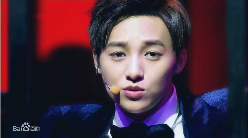 伍嘉成燃少期间专辑生活照