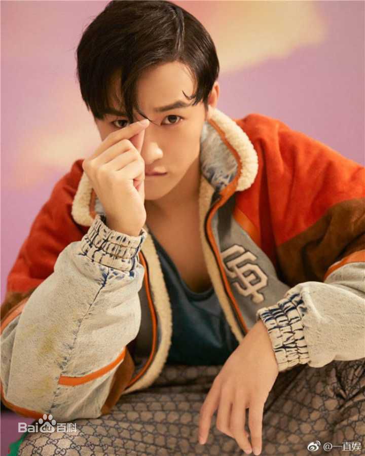 伍嘉成高清图集