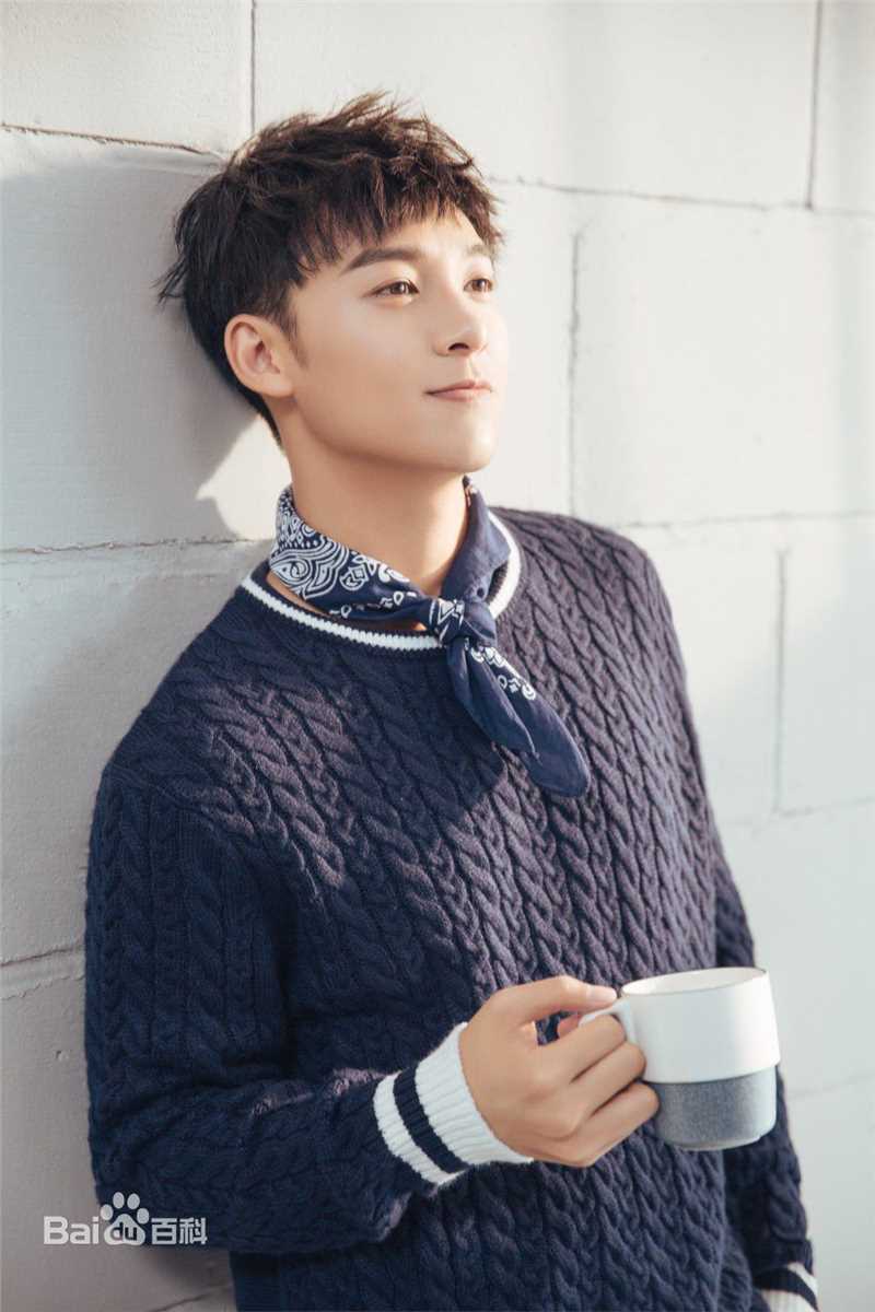 伍嘉成高清图集