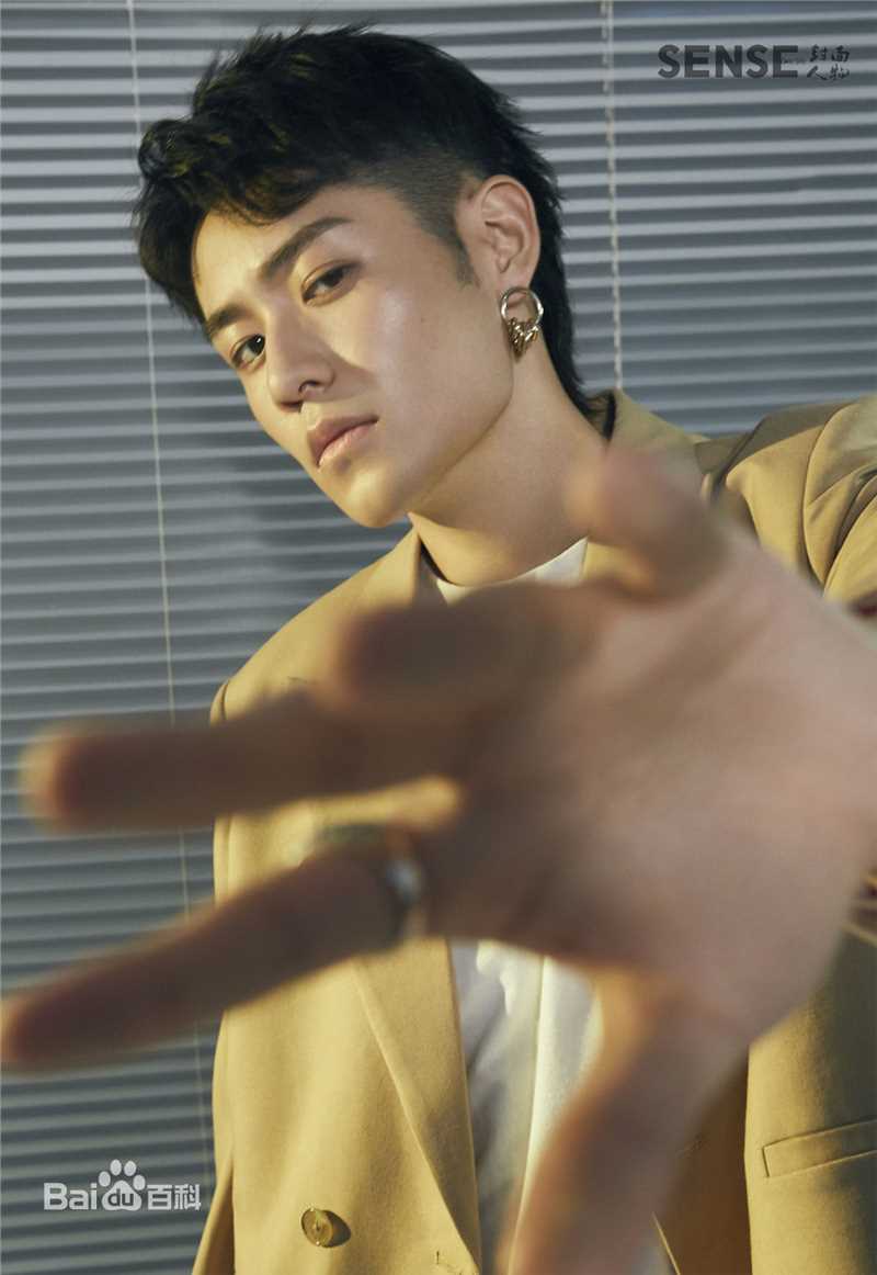 彭楚粤最新SENSE封面人物图集