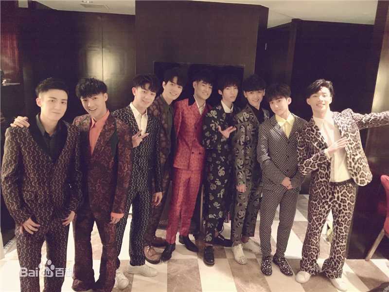 X玖少年团1030时装之夜图册