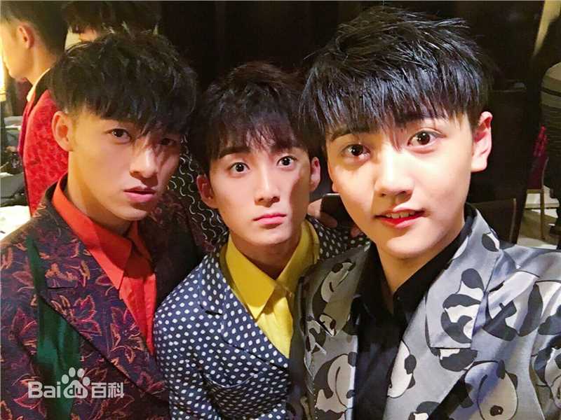 X玖少年团1030时装之夜图册