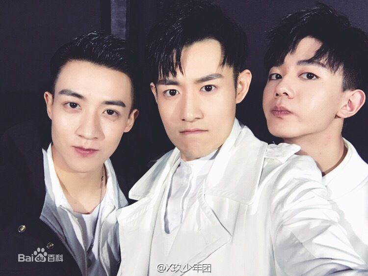 X玖少年团11-06首届粉丝嘉年华年度盛典前后照片