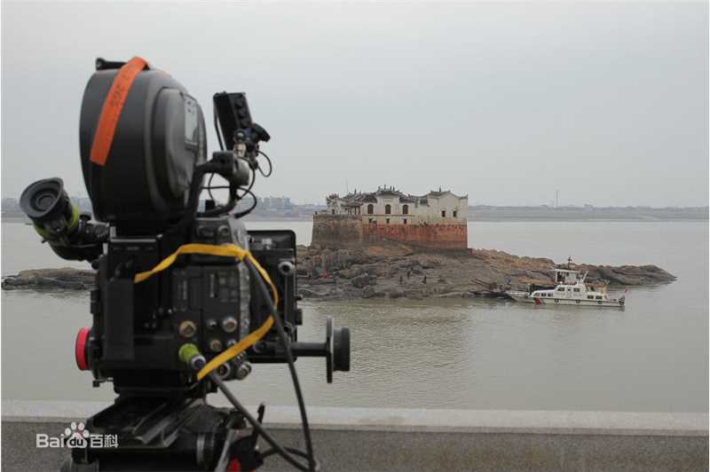 杨超工作照性感图片壁纸