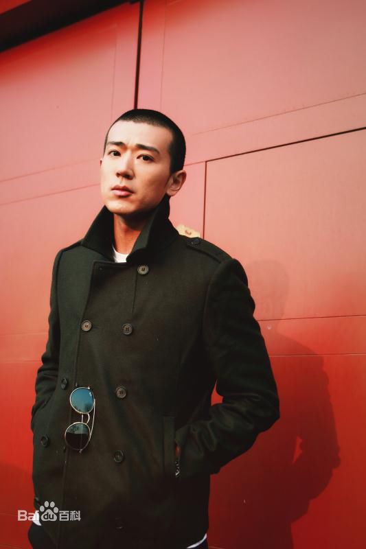 李岷城(Mario)2018宣传照生活照