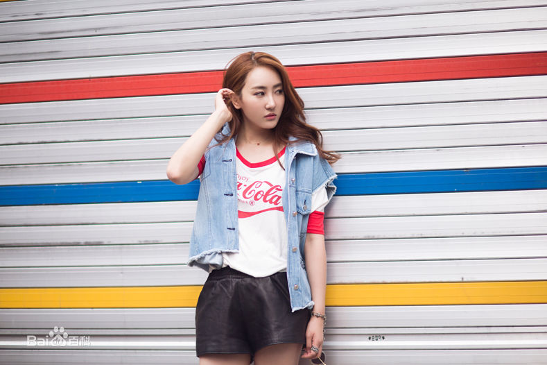 高姝瑶(Shu-Yao-gao)休闲风壁纸壁纸