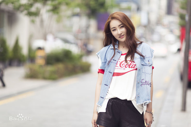 高姝瑶(Shu-Yao-gao)休闲风壁纸壁纸