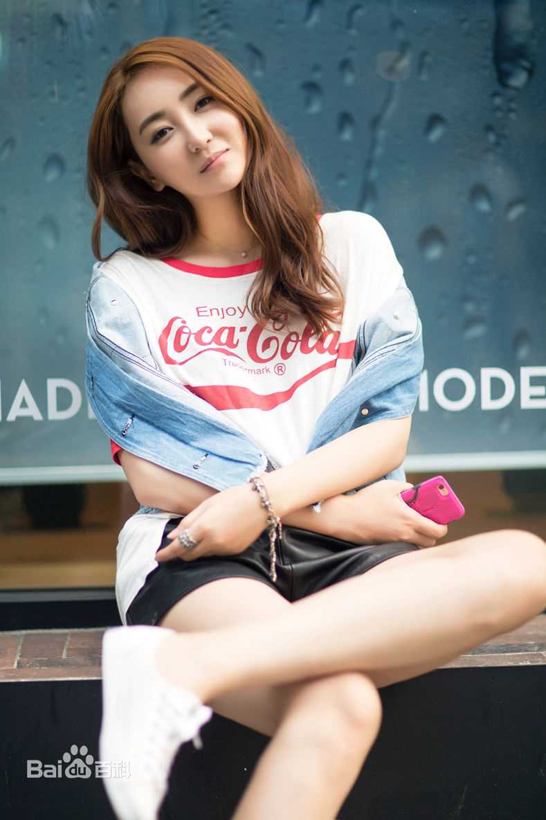 高姝瑶(Shu-Yao-gao)休闲风壁纸壁纸