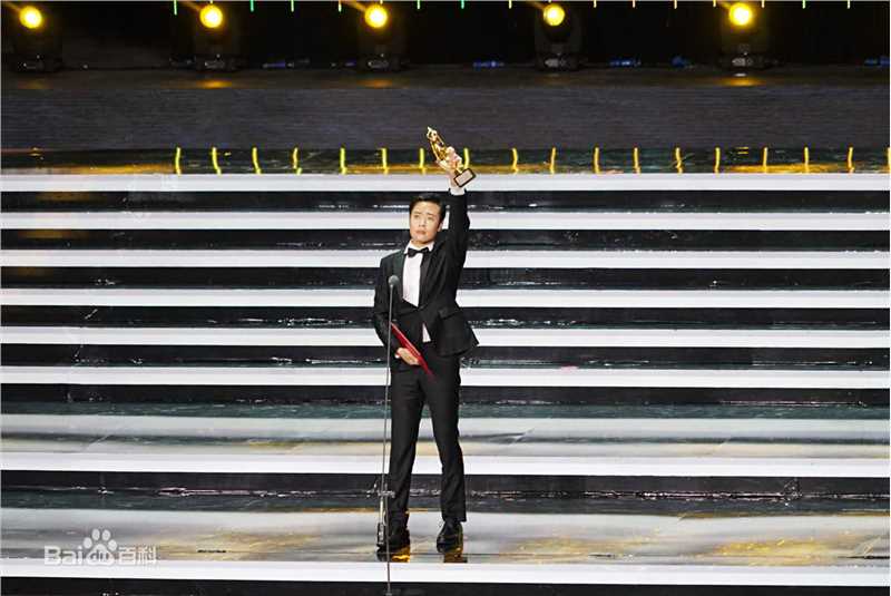 张桐“飞天奖”获奖生活照