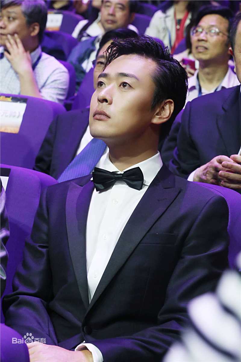 张桐“飞天奖”获奖生活照