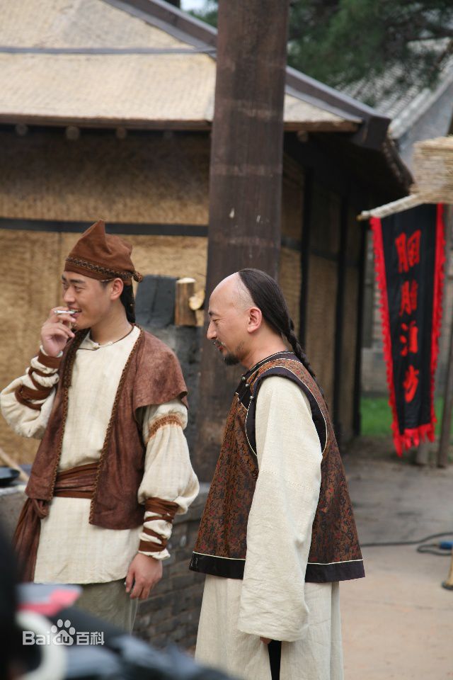 高清张桐在2009年电影《皇家刺青》中的图册