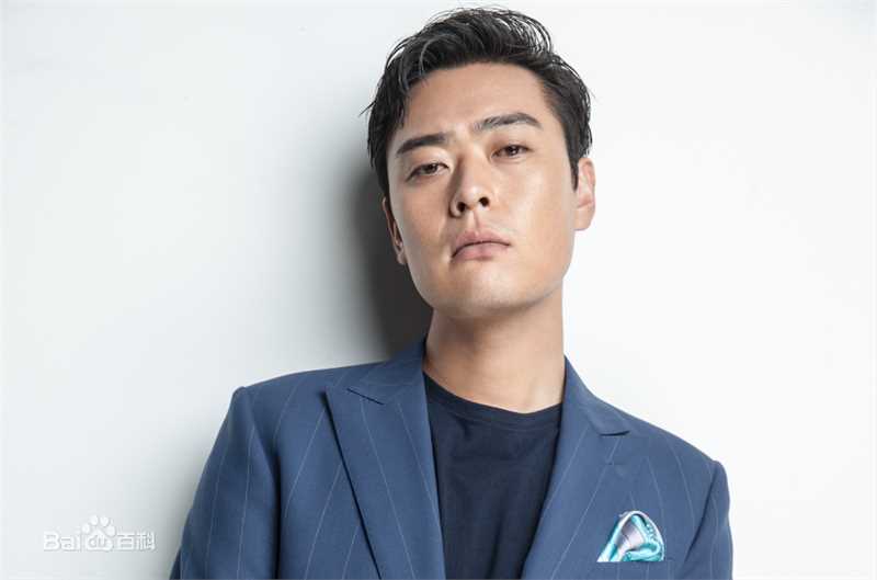 最新张桐性感图片