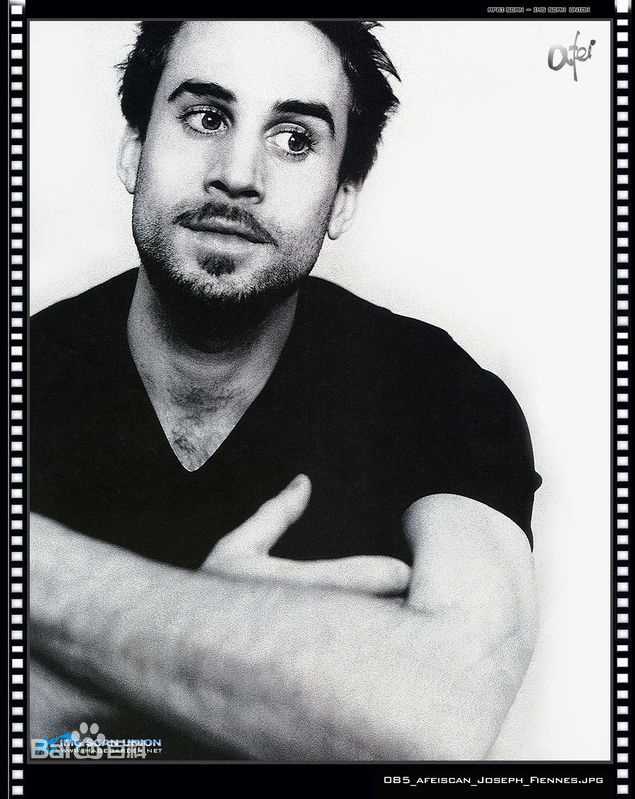 最新约瑟夫·费因斯(Joseph Fiennes)性感图片