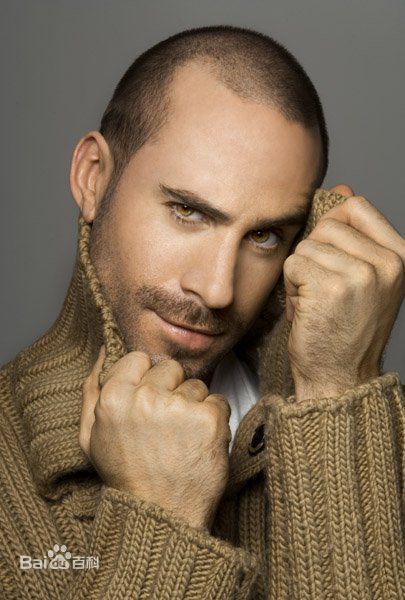 约瑟夫·费因斯(Joseph Fiennes)前后照片