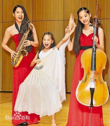 欧阳娜娜(Nana Ou-yang)和家人图册