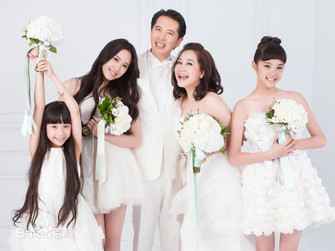 欧阳娜娜(Nana Ou-yang)和家人图册