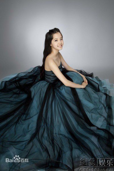 欧阳娜娜(Nana Ou-yang)与大提琴壁纸壁纸