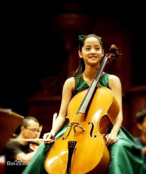 欧阳娜娜(Nana Ou-yang)与大提琴壁纸壁纸