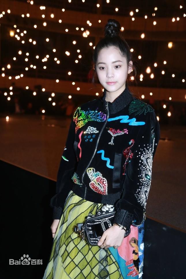 欧阳娜娜(Nana Ou-yang)纽约春夏时装周性感图片图集