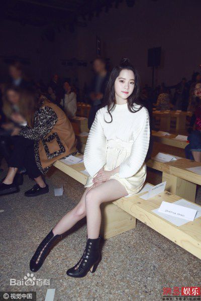 欧阳娜娜(Nana Ou-yang)米兰时装周图册