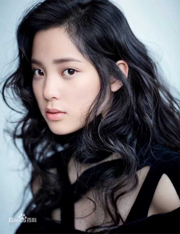 欧阳娜娜(Nana Ou-yang)时尚芭莎生活照相册