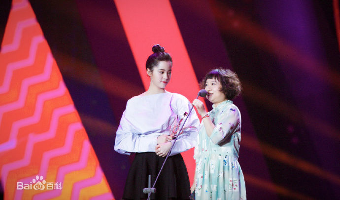 欧阳娜娜(Nana Ou-yang)第十七届音乐风云榜前后照片