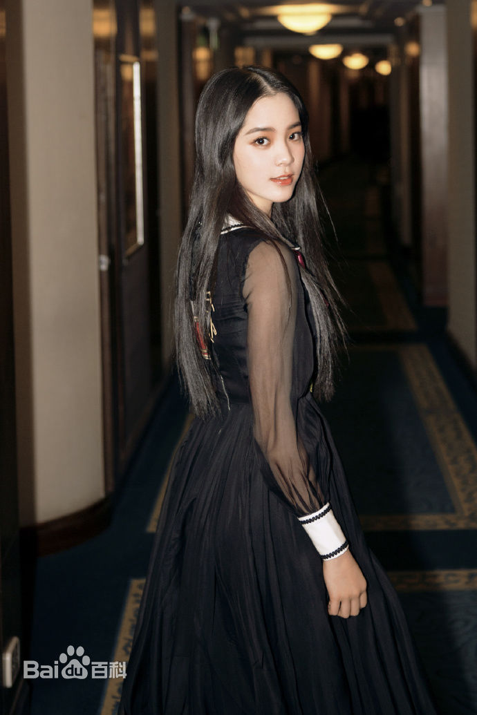 欧阳娜娜(Nana Ou-yang)网易娱乐跨界盛典生活照