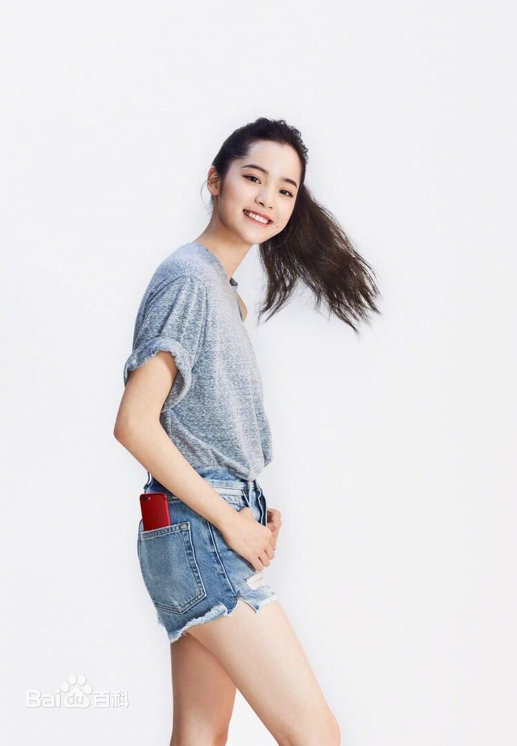 最新欧阳娜娜(Nana Ou-yang)性感图片