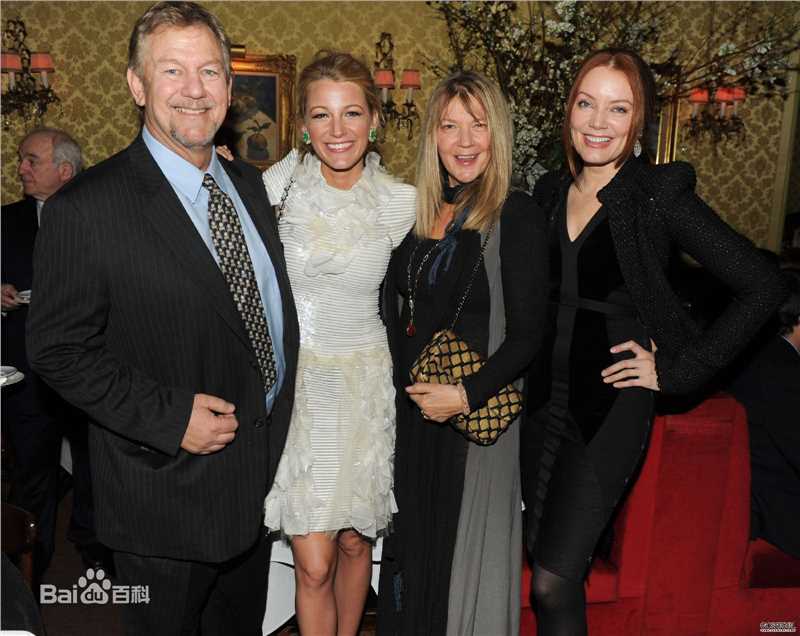 最新布莱克·莱弗利(Blake Christina Lively)性感图片