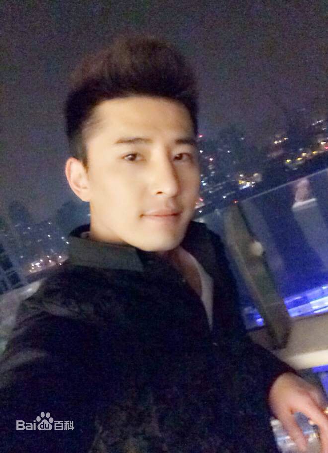 宫正楠(Daniel)生 活 照壁纸壁纸