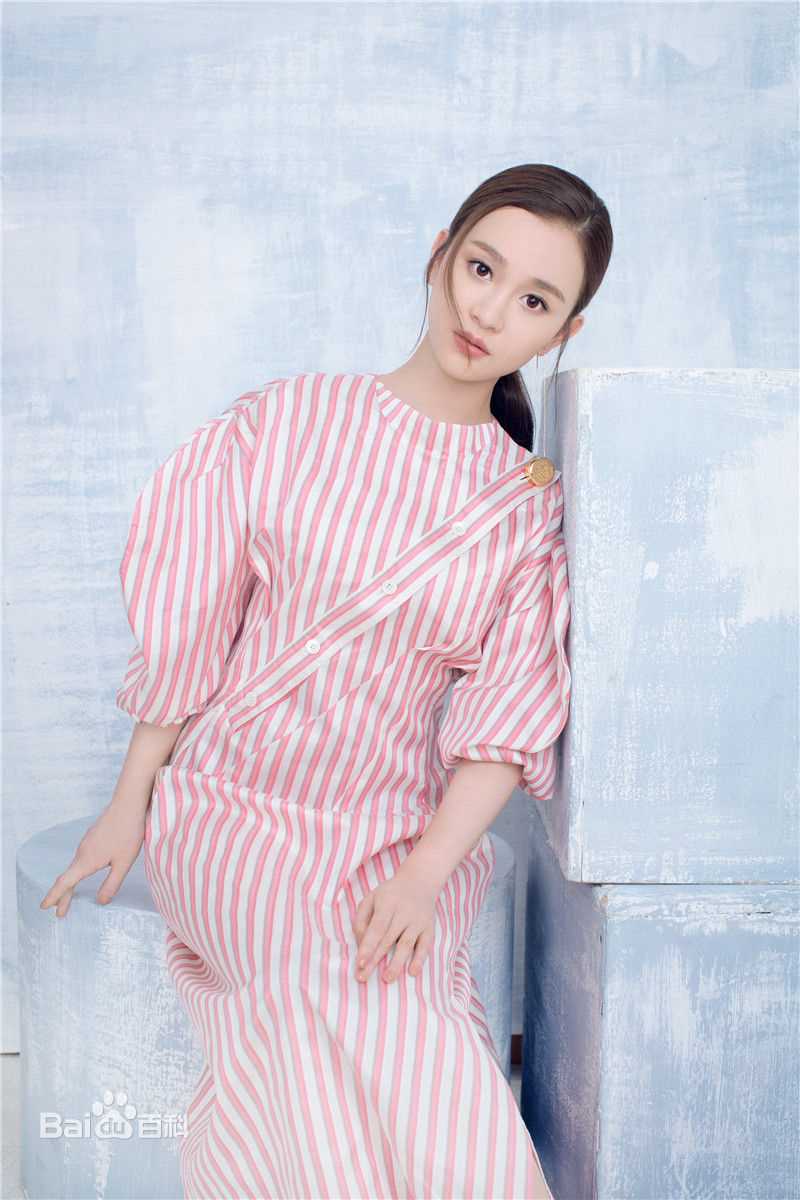 陈昱霖(Ruby)最新壁纸