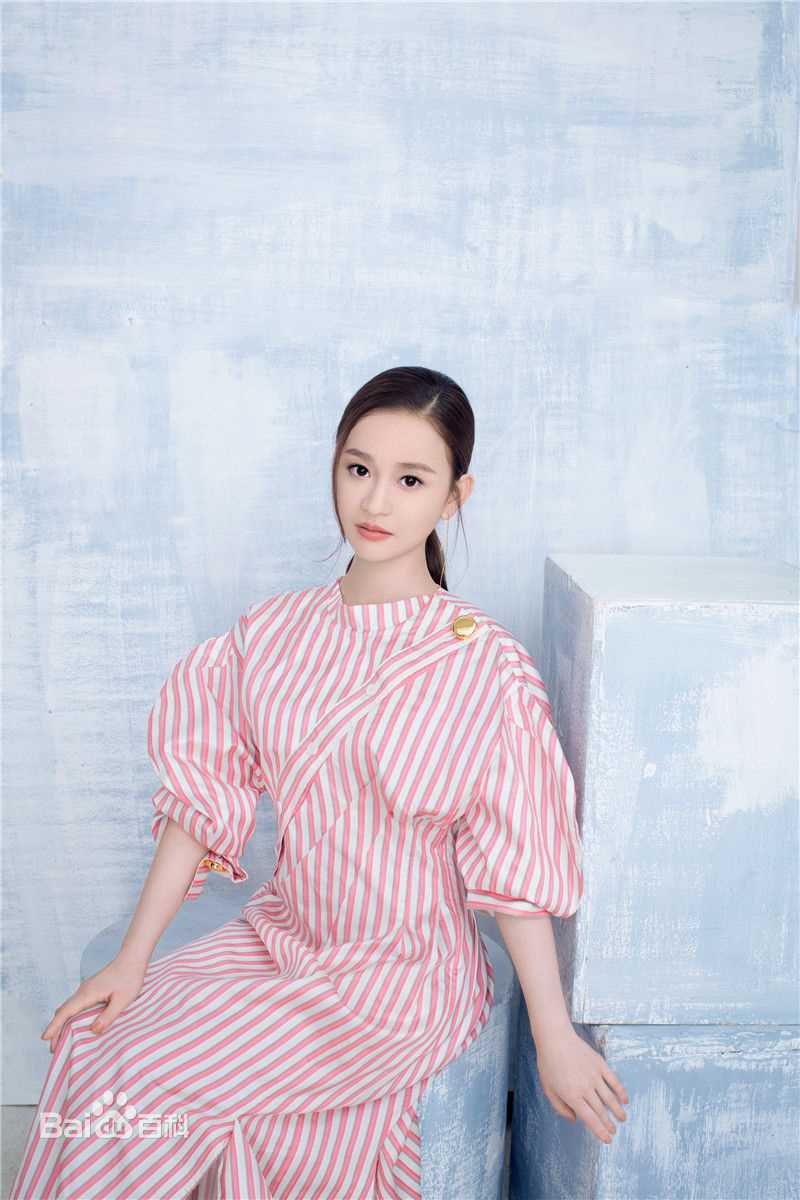 陈昱霖(Ruby)最新壁纸