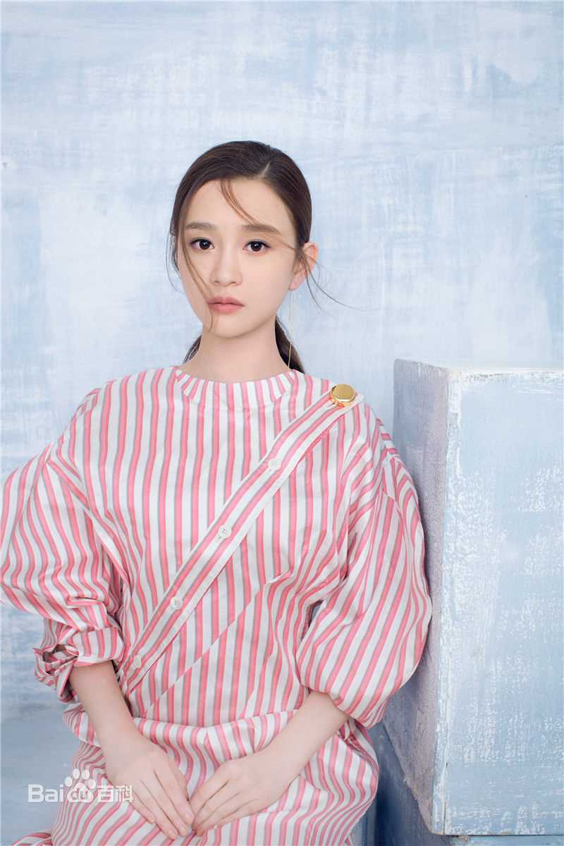 陈昱霖(Ruby)最新壁纸