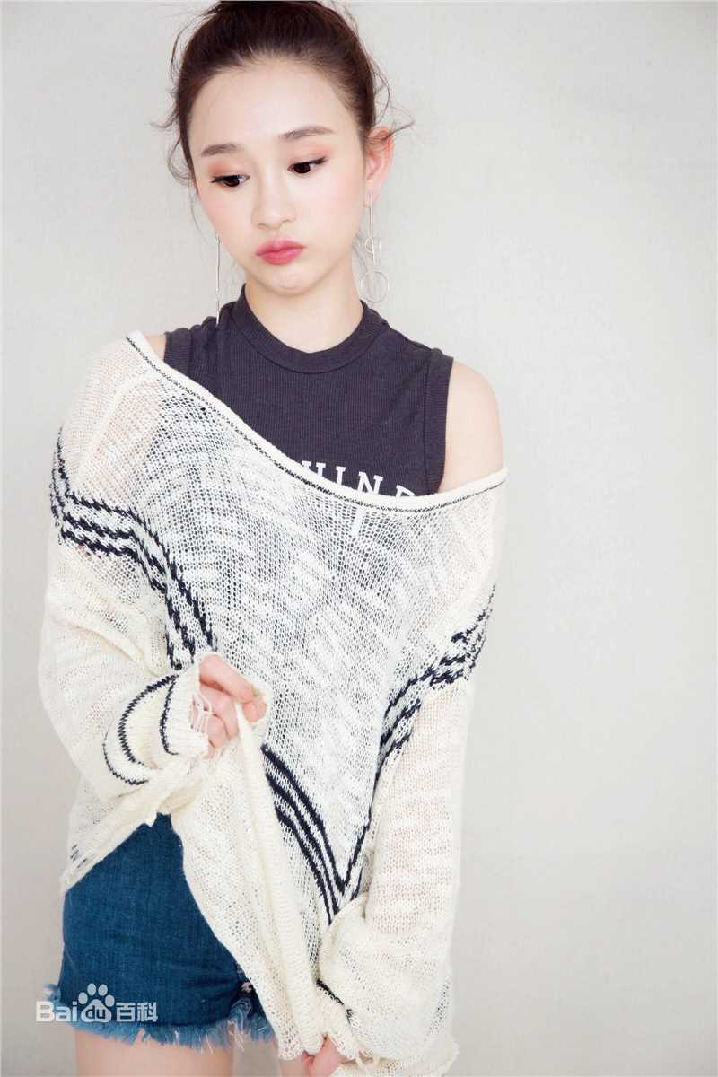 陈昱霖(Ruby)最新图集