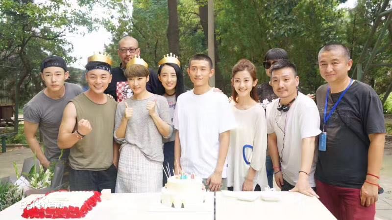 曲凌子生日照性感图片图集