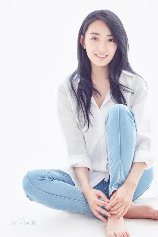 曲凌子最新壁纸