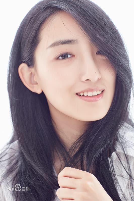 曲凌子最新壁纸