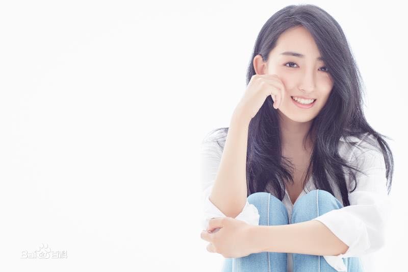 曲凌子最新壁纸