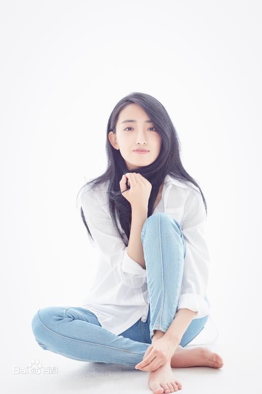 曲凌子最新壁纸