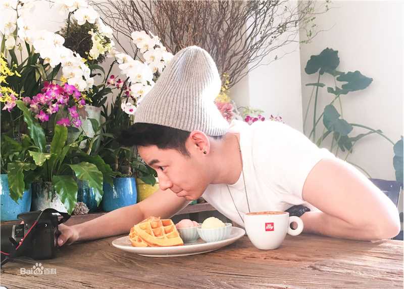 宣言(Yann)生活照生活照相册