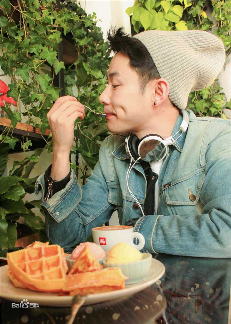 宣言(Yann)生活照生活照相册