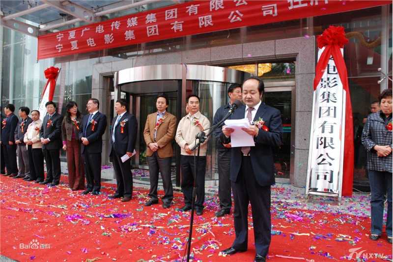 杨洪涛图册生活照