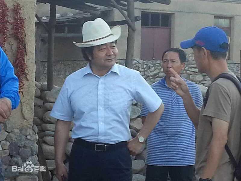 杨洪涛图册生活照