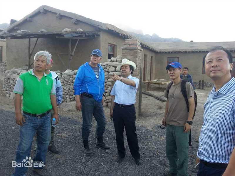 杨洪涛图册生活照