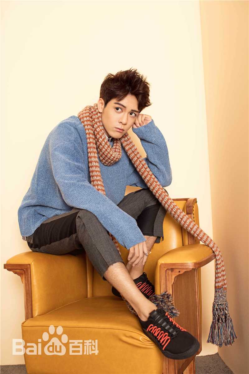 曾舜晞(Joseph)红秀GRAZIA前后照片