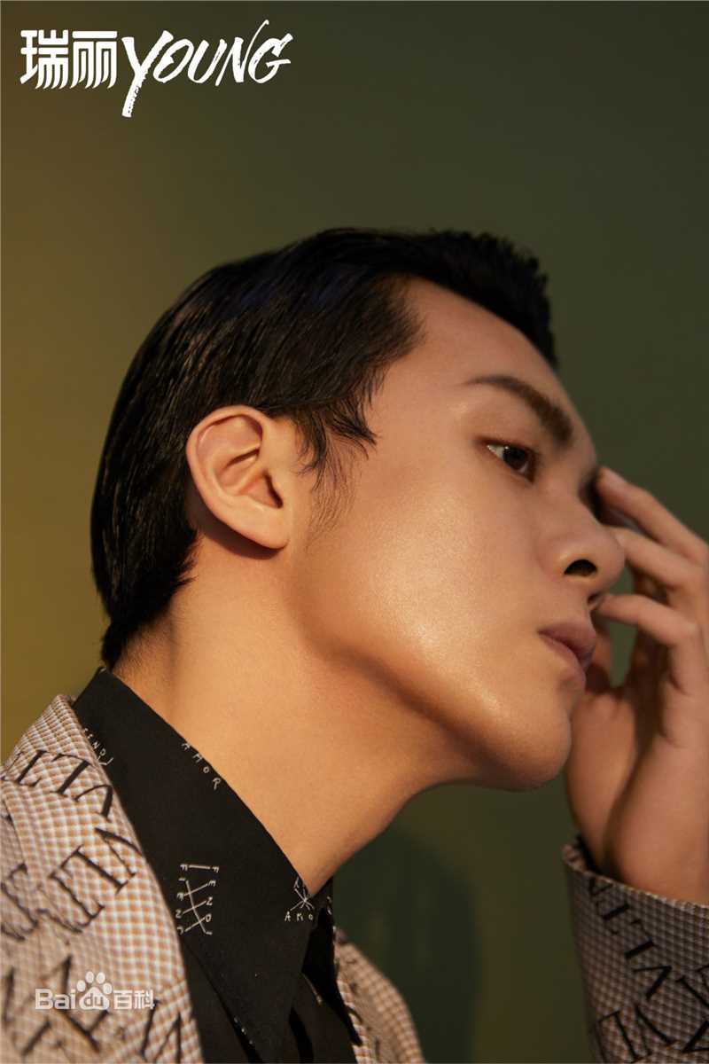 曾舜晞(Joseph)瑞丽Young素颜照相册